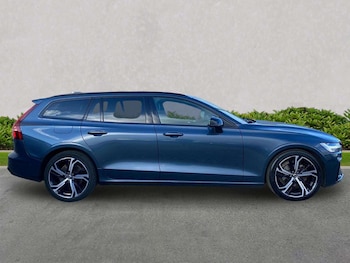 Used Volvo V60 2023 for sale - 78310614: Photo