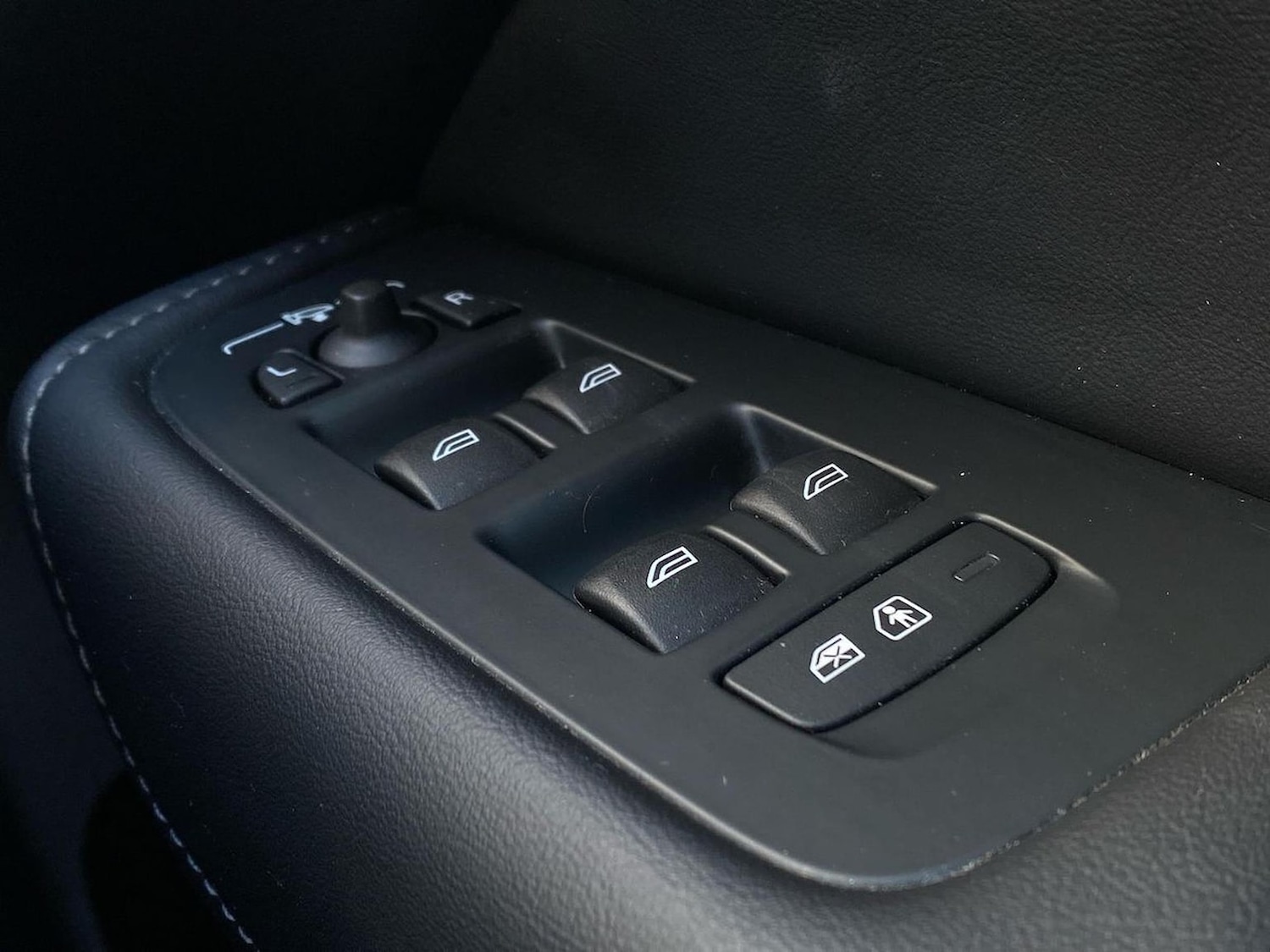 Used Volvo XC60 2021 for sale - 78004650: Photo 21