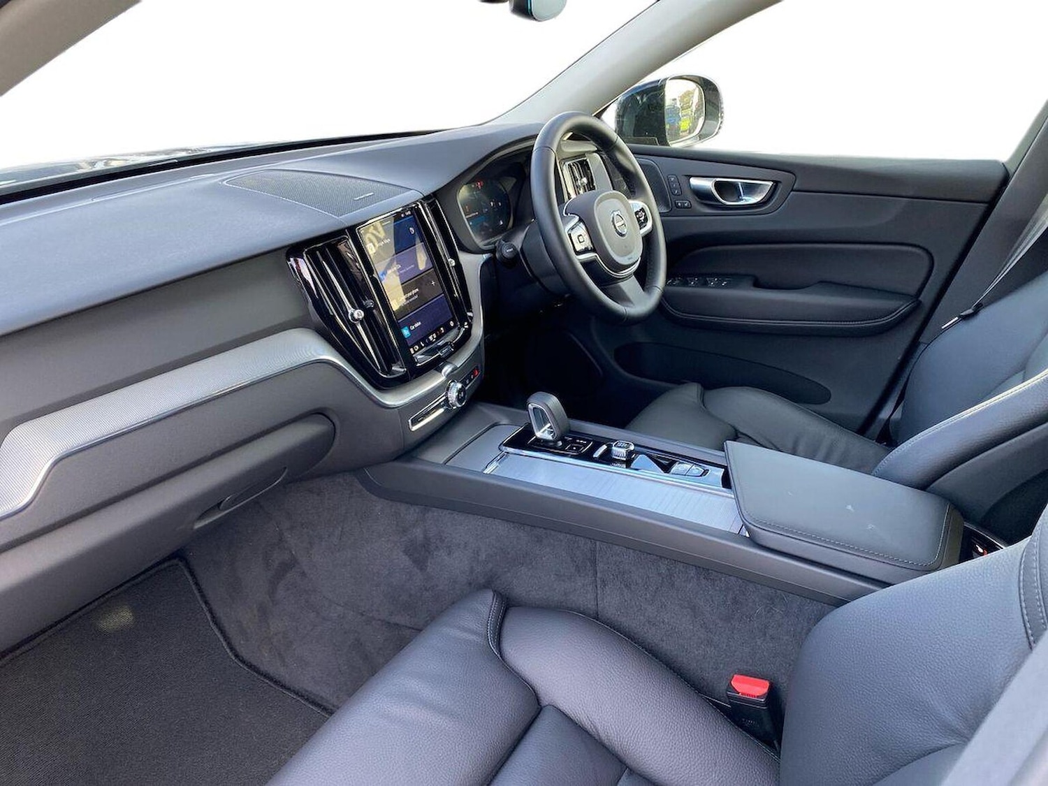 Used Volvo XC60 2025 for sale - 76357964: Photo 8