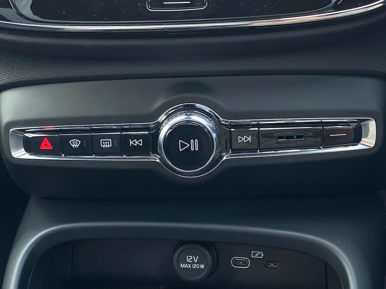 Used Volvo XC40 2025 for sale - 77522155: Photo 13