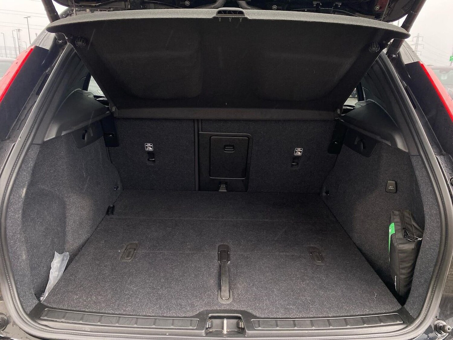 Used Volvo XC40 2023 for sale - 78191220: Photo 19