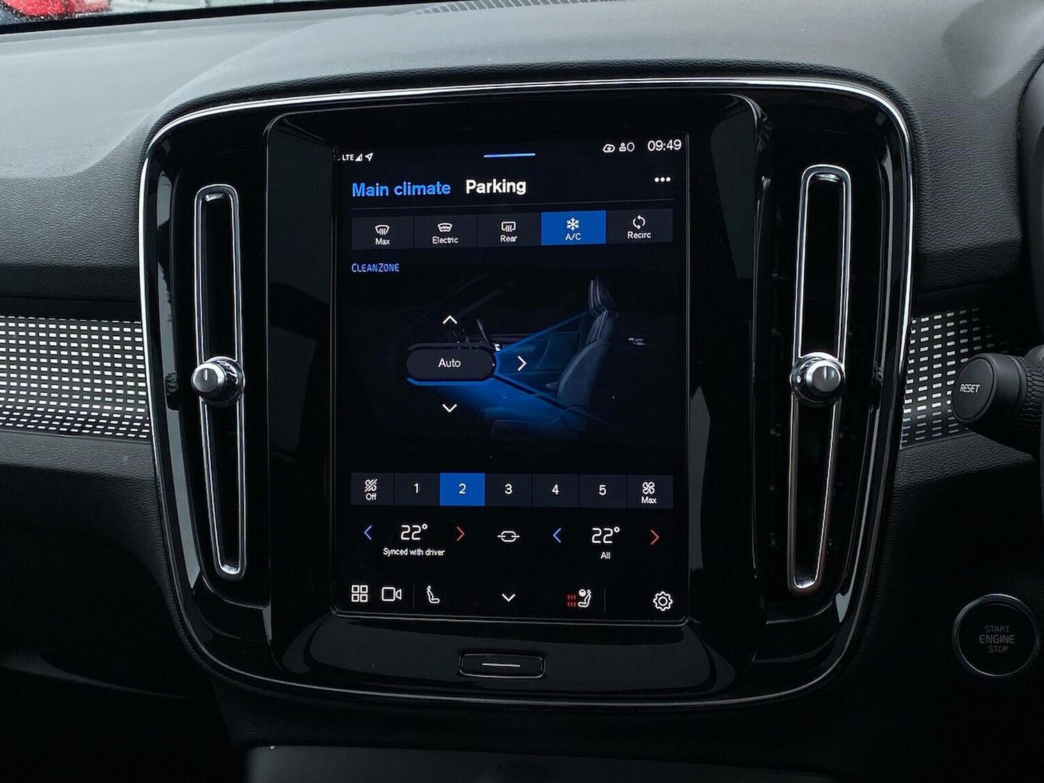 Used Volvo XC40 2023 for sale - 78191220: Photo 27