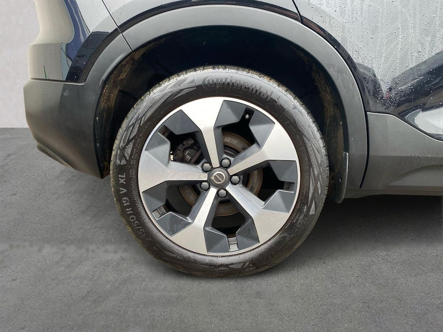 Used Volvo XC40 2023 for sale - 78191220: Photo 8