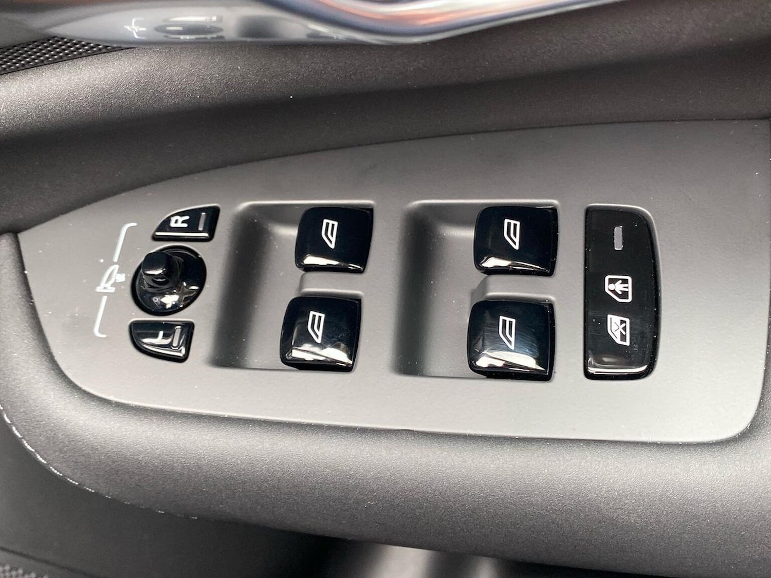 Used Volvo XC90 2025 for sale - 76114372: Photo 21