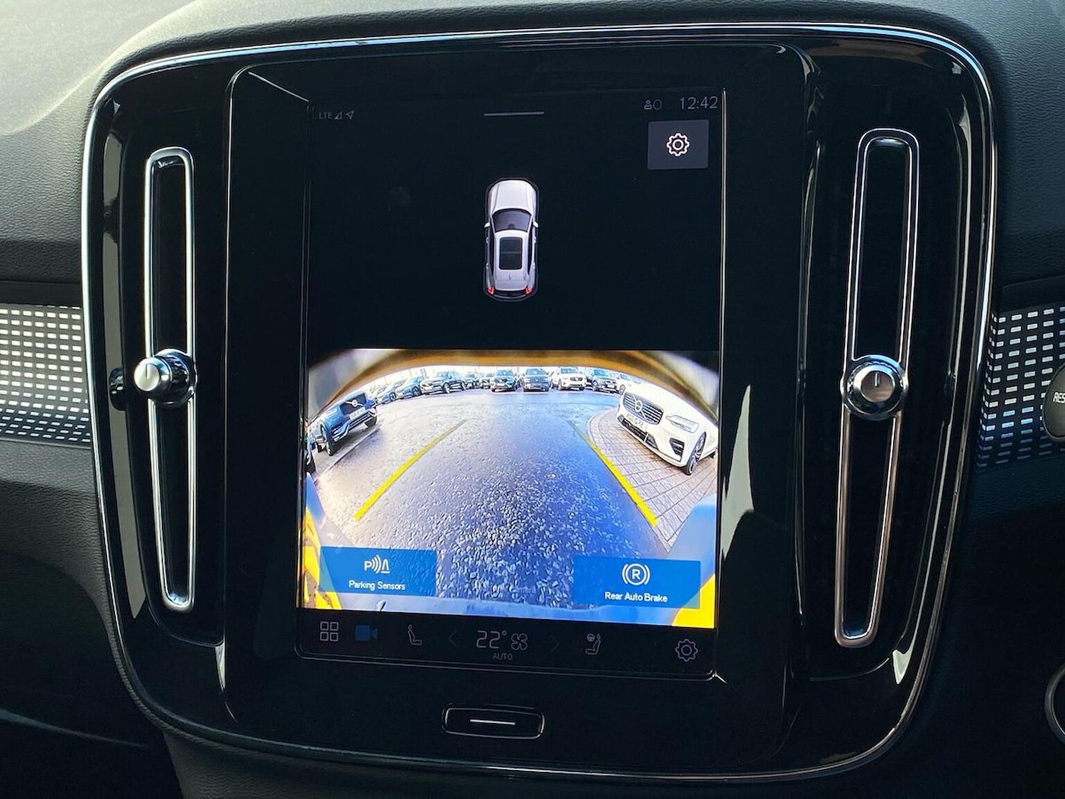 Used Volvo XC40 2024 for sale - 77555326: Photo 23