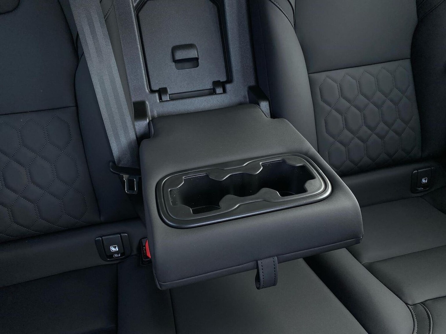 Used Volvo XC60 2025 for sale - 77522152: Photo 33