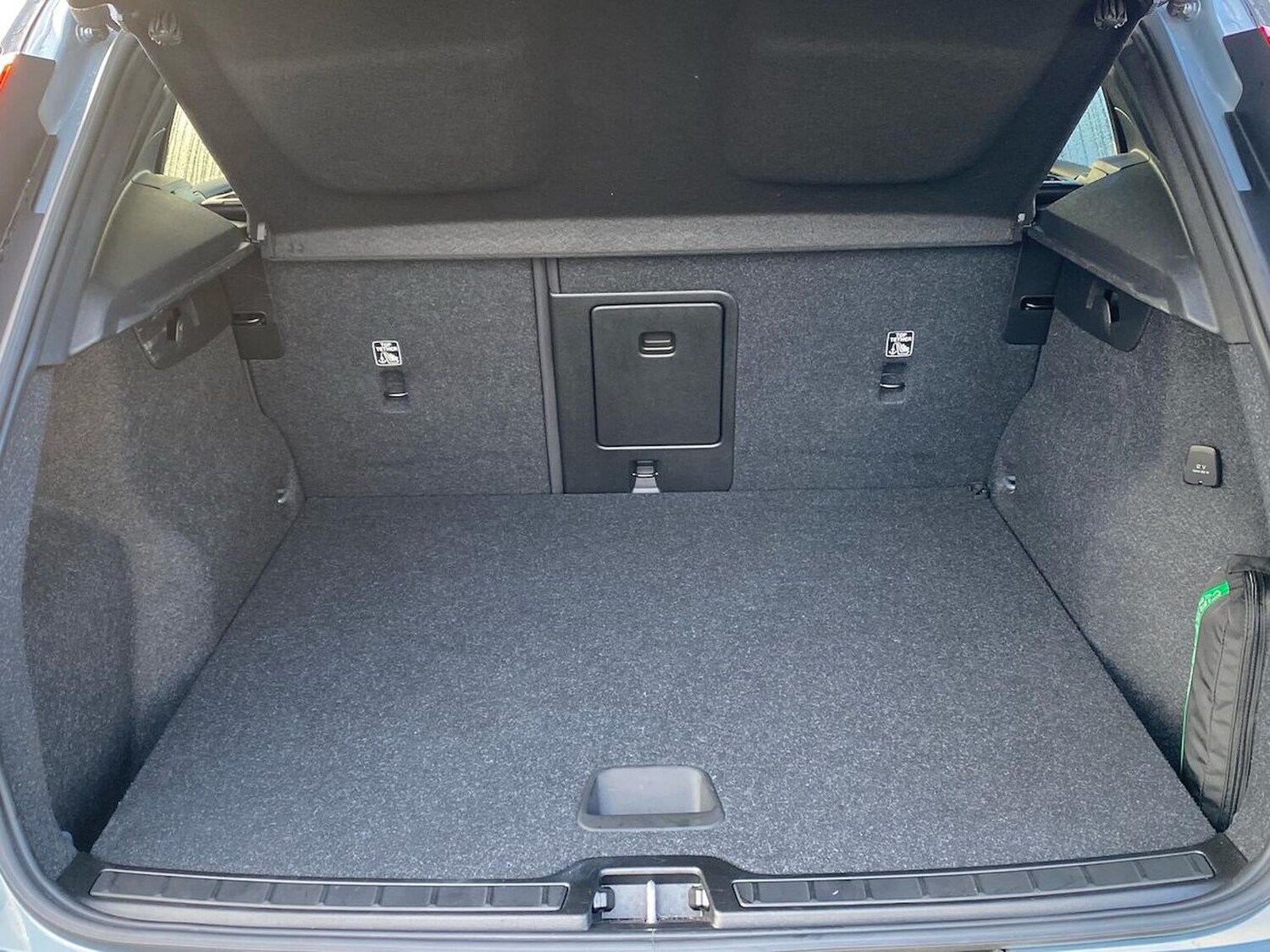 Used Volvo XC40 2022 for sale - 76352494: Photo 18