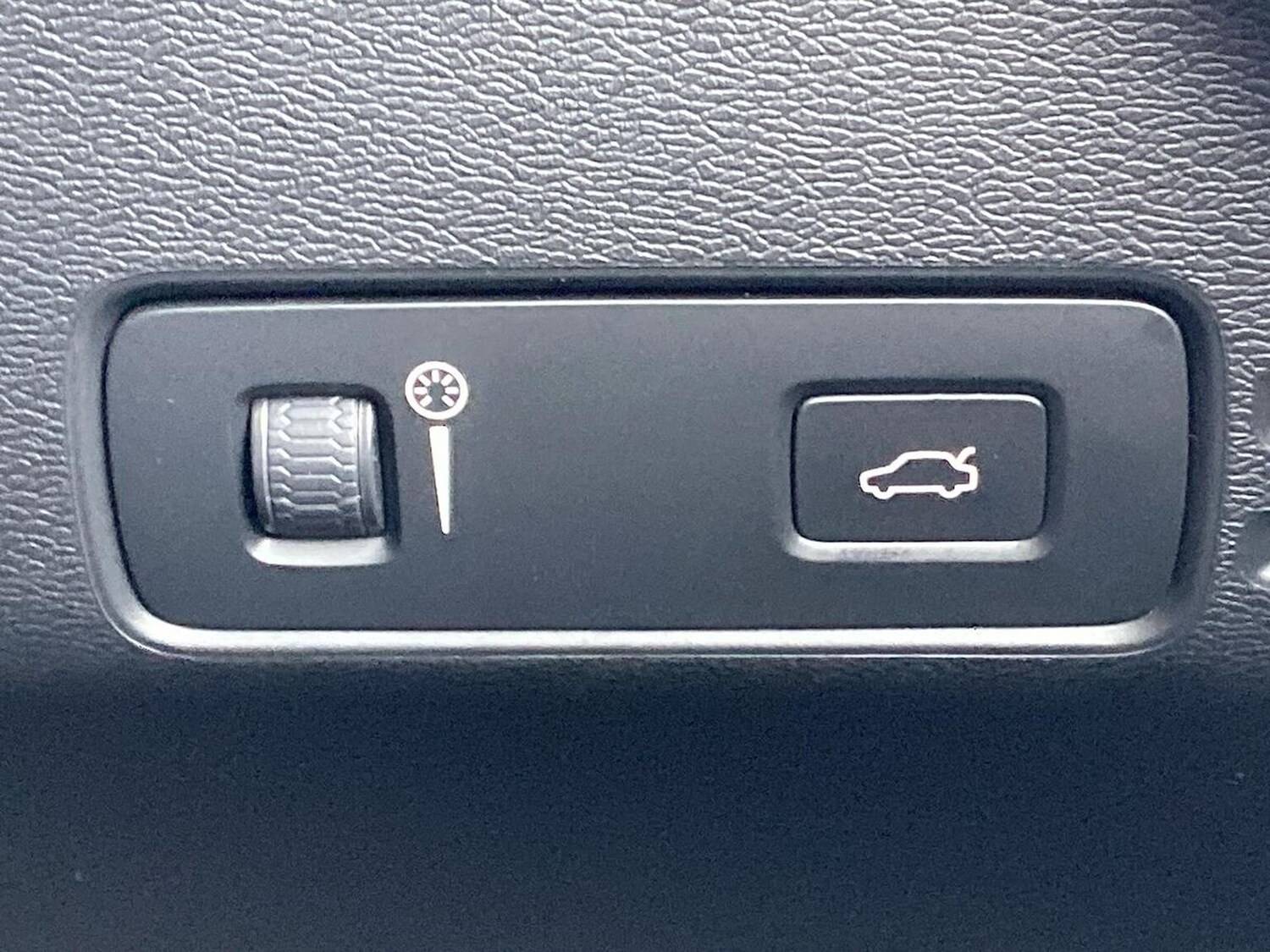 Used Volvo XC40 2022 for sale - 76352494: Photo 23