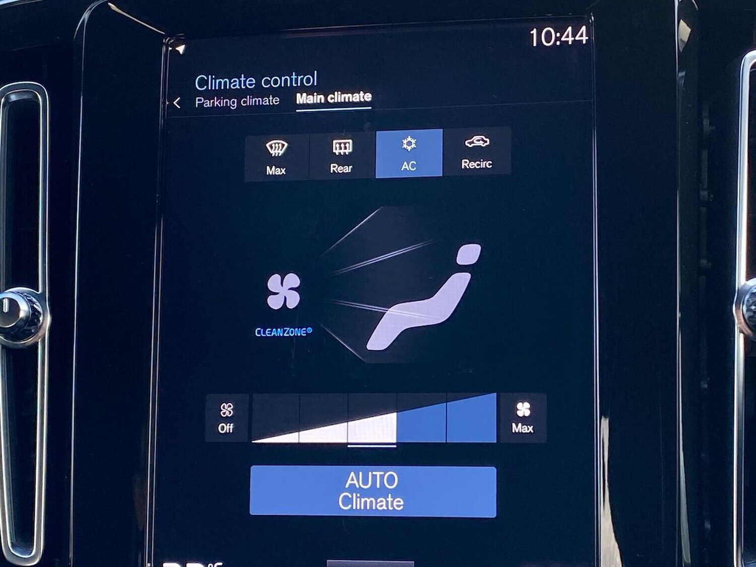 Used Volvo XC40 2022 for sale - 76352494: Photo 25