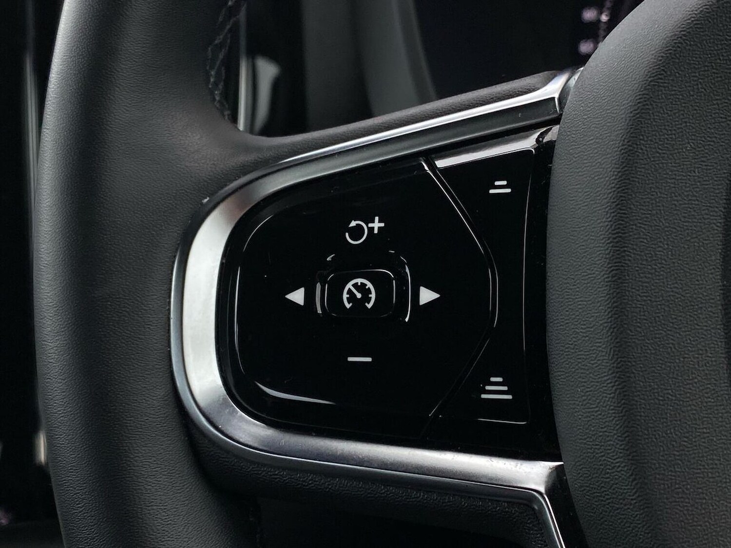 Used Volvo XC60 2022 for sale - 78191172: Photo 29