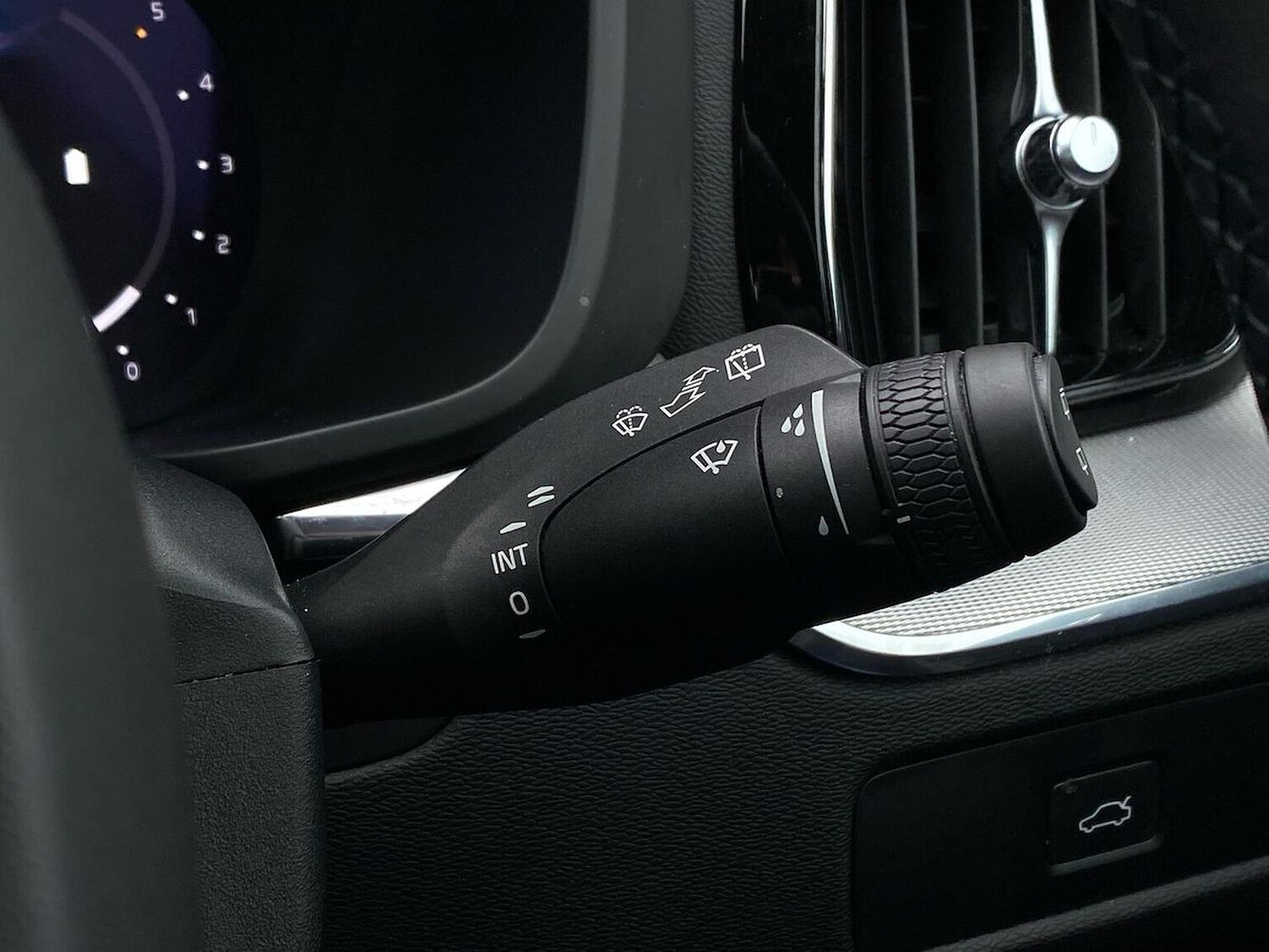 Used Volvo XC60 2022 for sale - 78191172: Photo 30