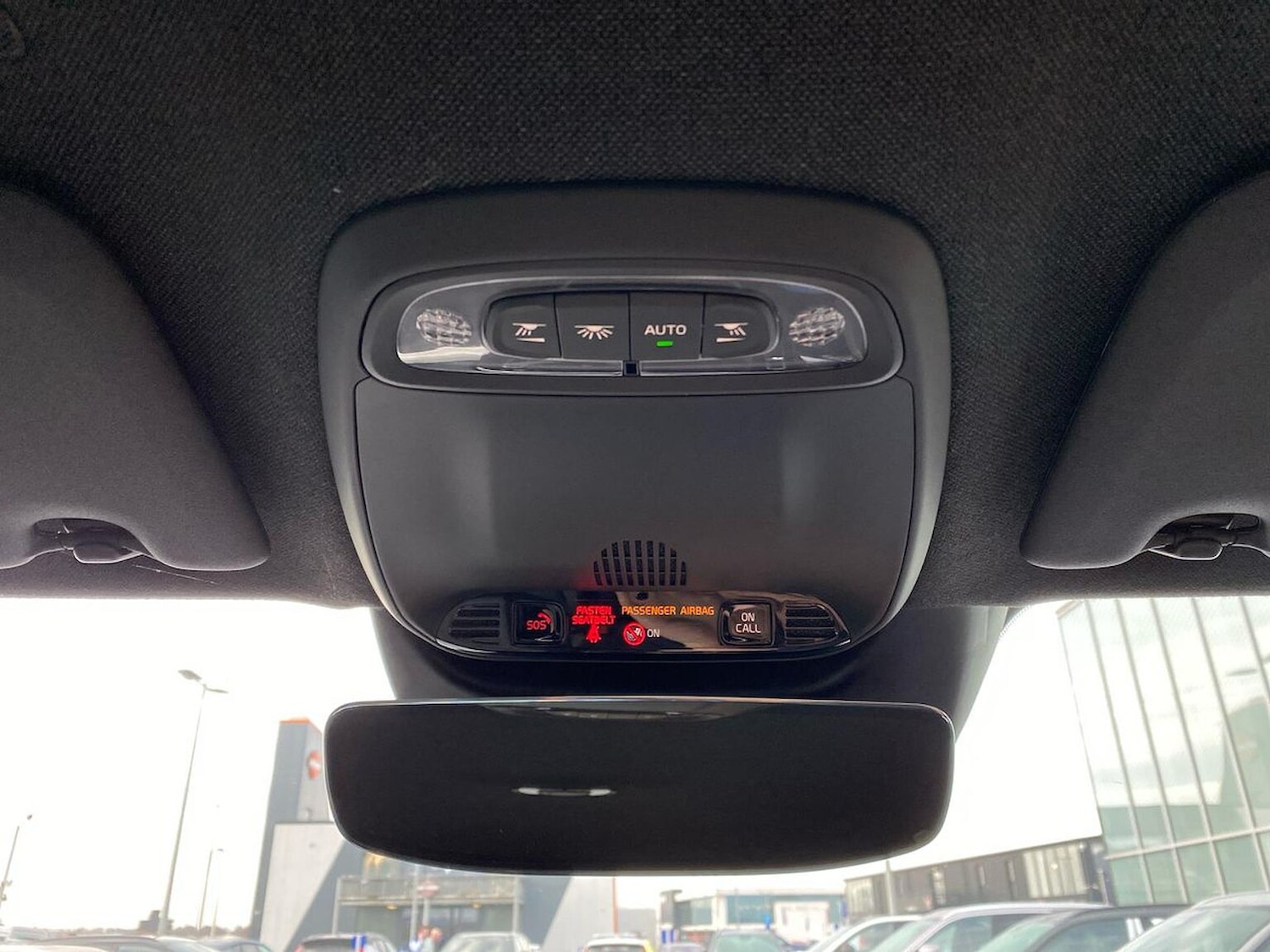 Used Volvo XC40 2023 for sale - 76958732: Photo 15