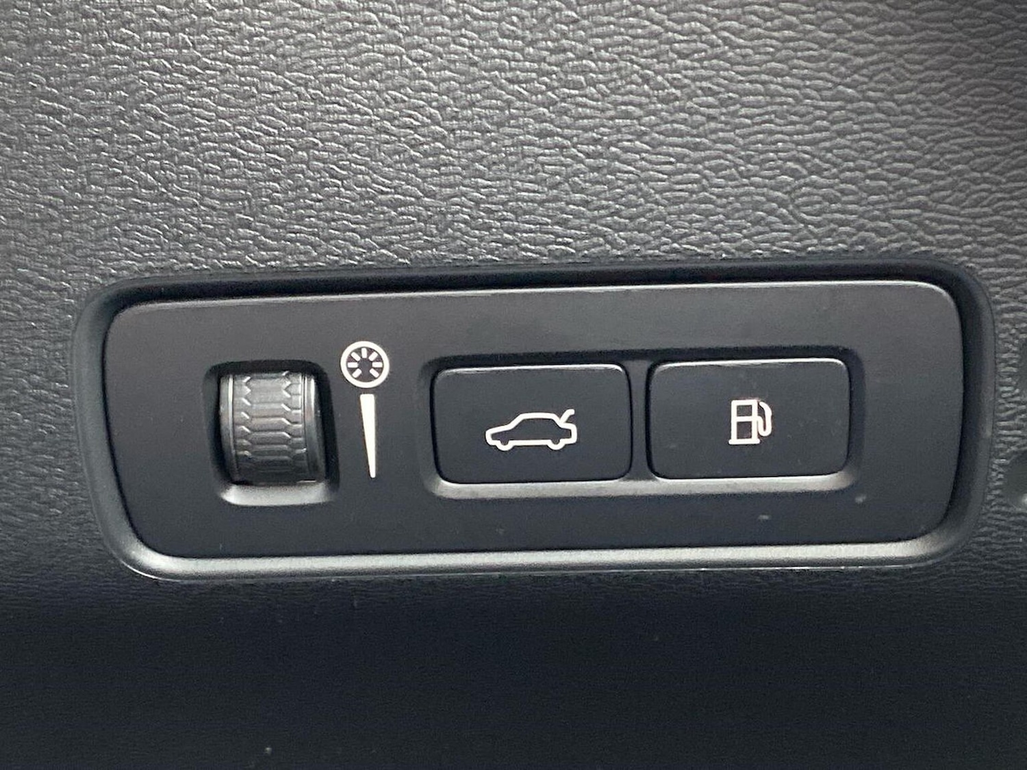 Used Volvo XC40 2023 for sale - 76958732: Photo 23