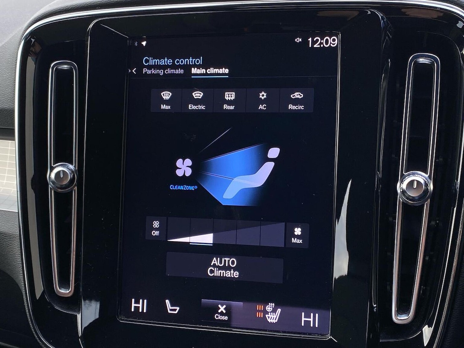 Used Volvo XC40 2023 for sale - 76958732: Photo 26