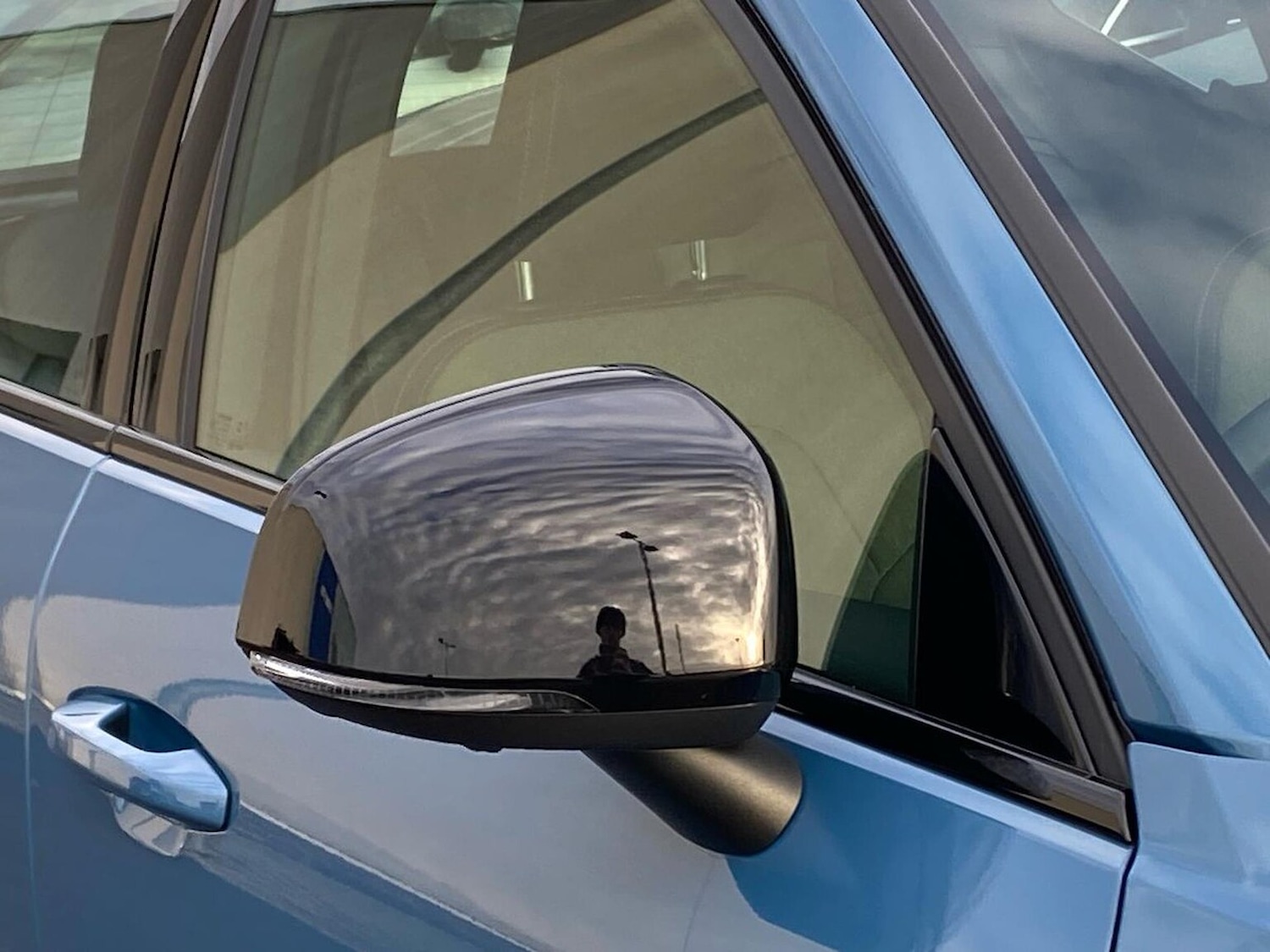 Used Volvo XC40 2023 for sale - 76958732: Photo 37