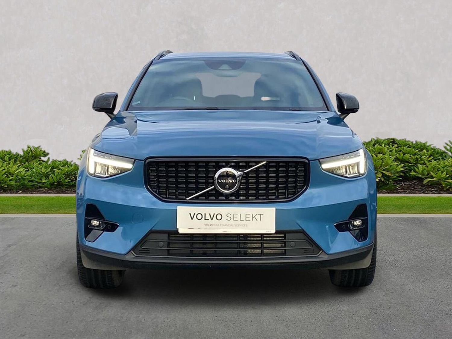 Used Volvo XC40 2023 for sale - 76958732: Photo 6