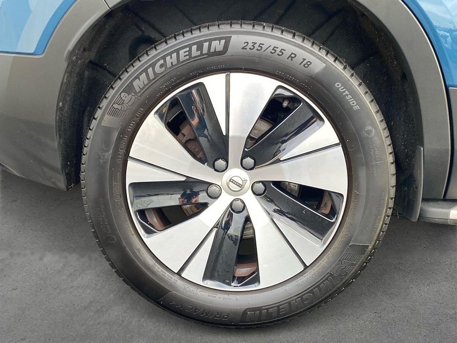 Used Volvo XC40 2023 for sale - 76958732: Photo 7