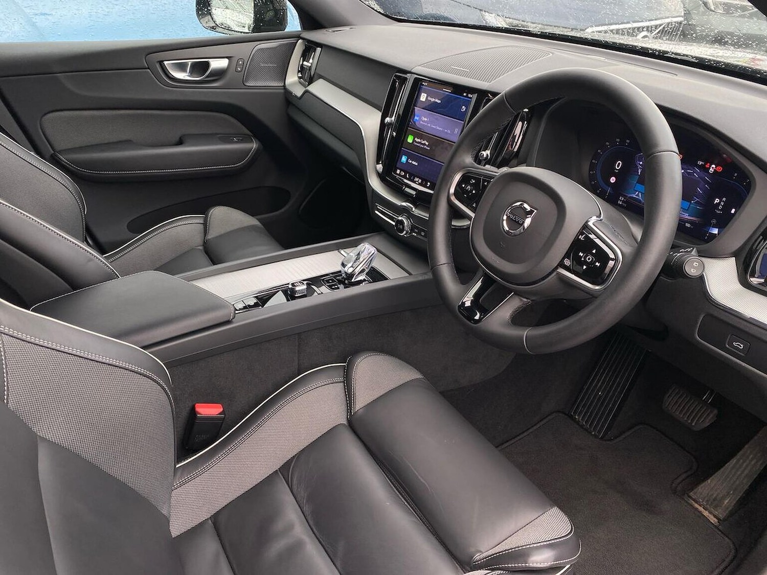 Used Volvo XC60 2023 for sale - 76422360: Photo 16