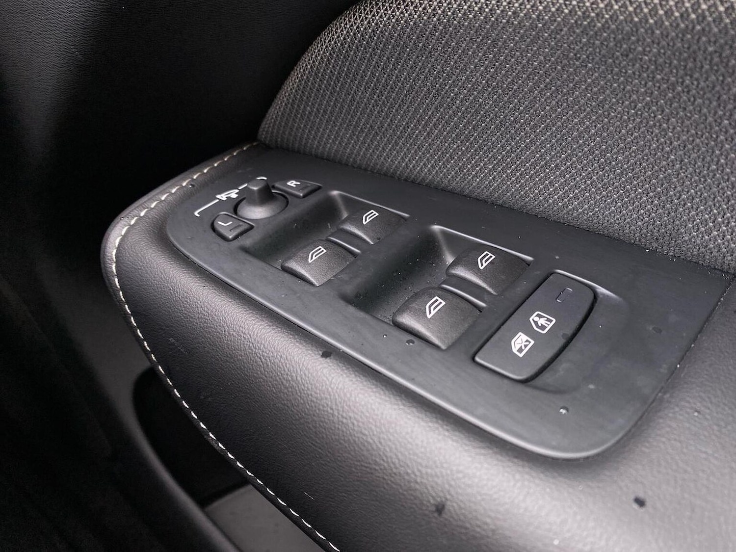 Used Volvo XC60 2023 for sale - 76422360: Photo 22