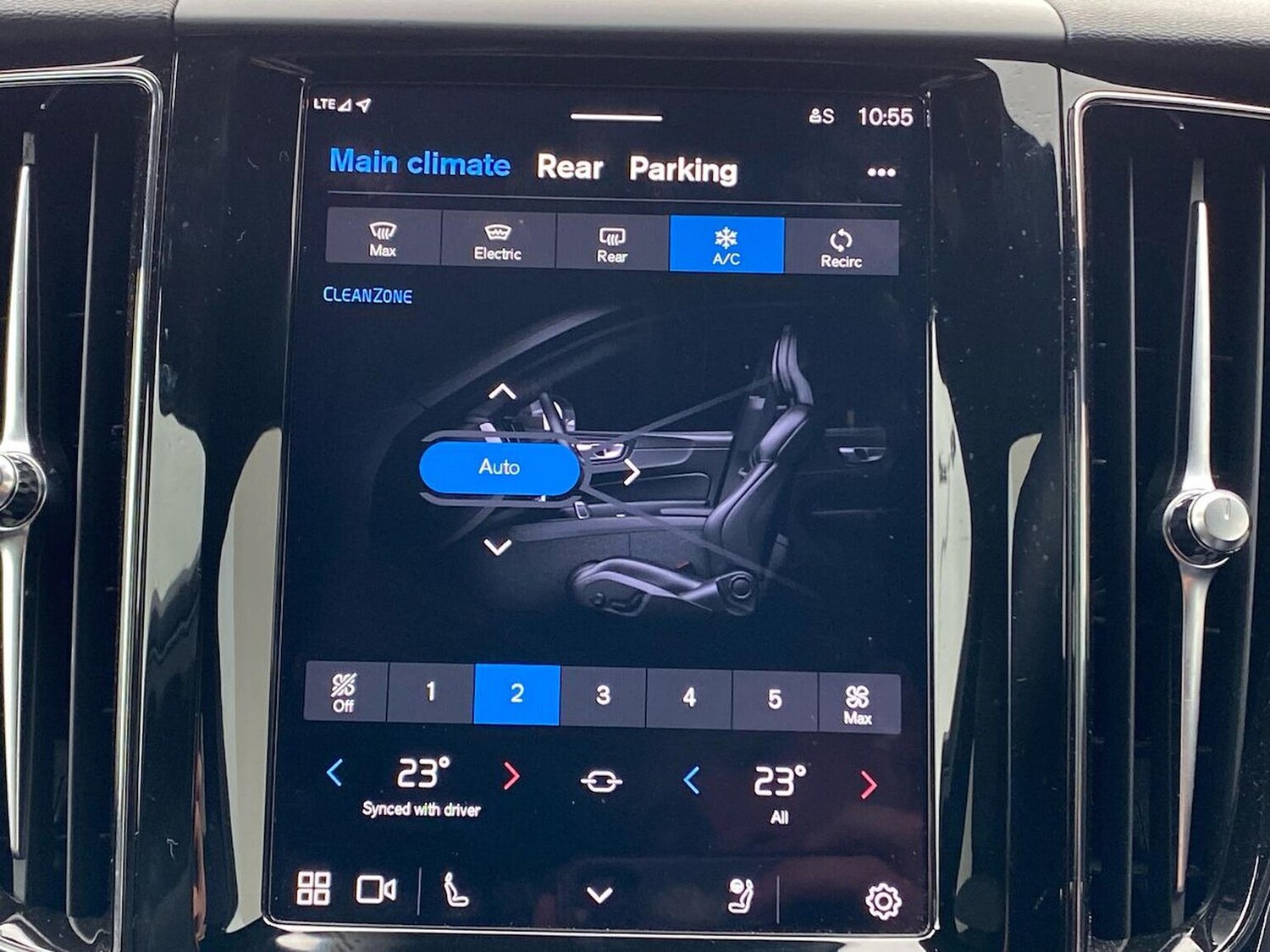 Used Volvo XC60 2023 for sale - 76422360: Photo 26