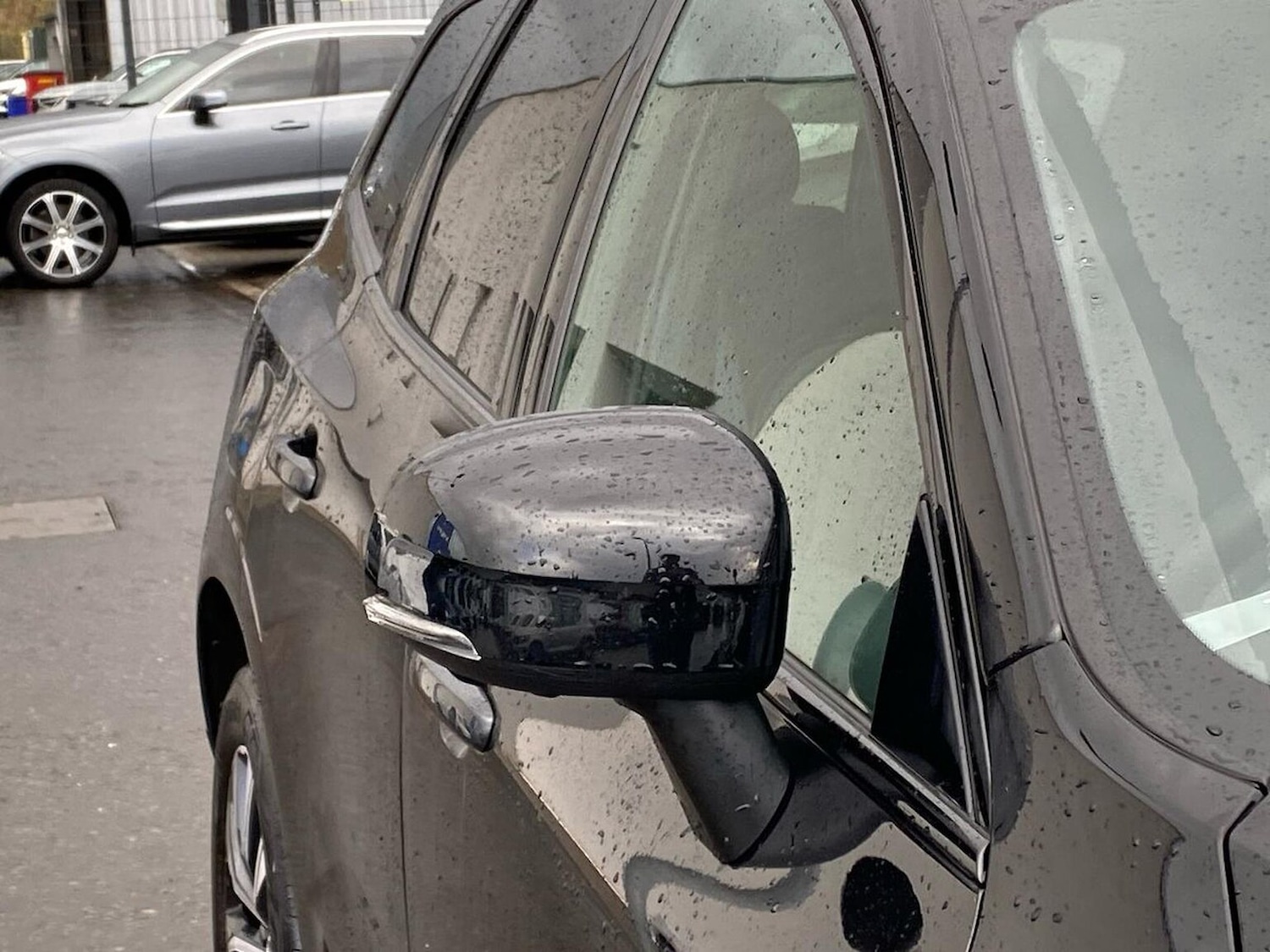 Used Volvo XC60 2023 for sale - 76422360: Photo 38