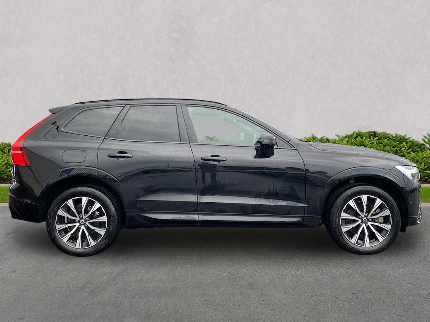 Used Volvo XC60 2023 for sale - 76422360: Photo 4