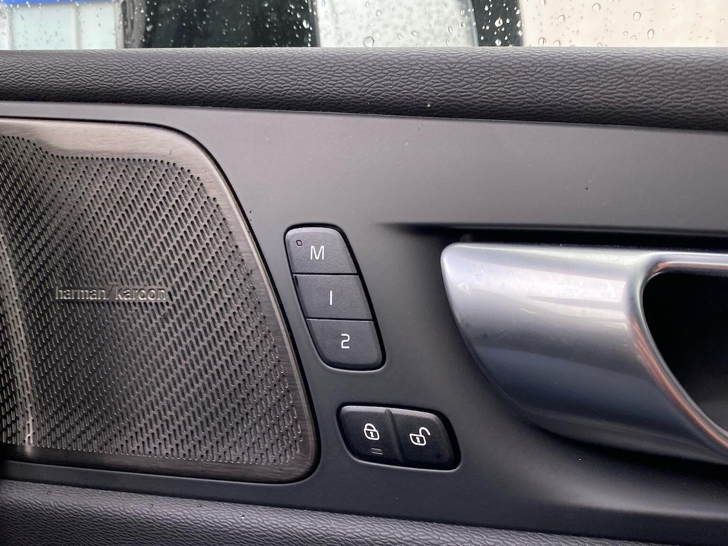 Used Volvo XC60 2023 for sale - 76422360: Photo 40