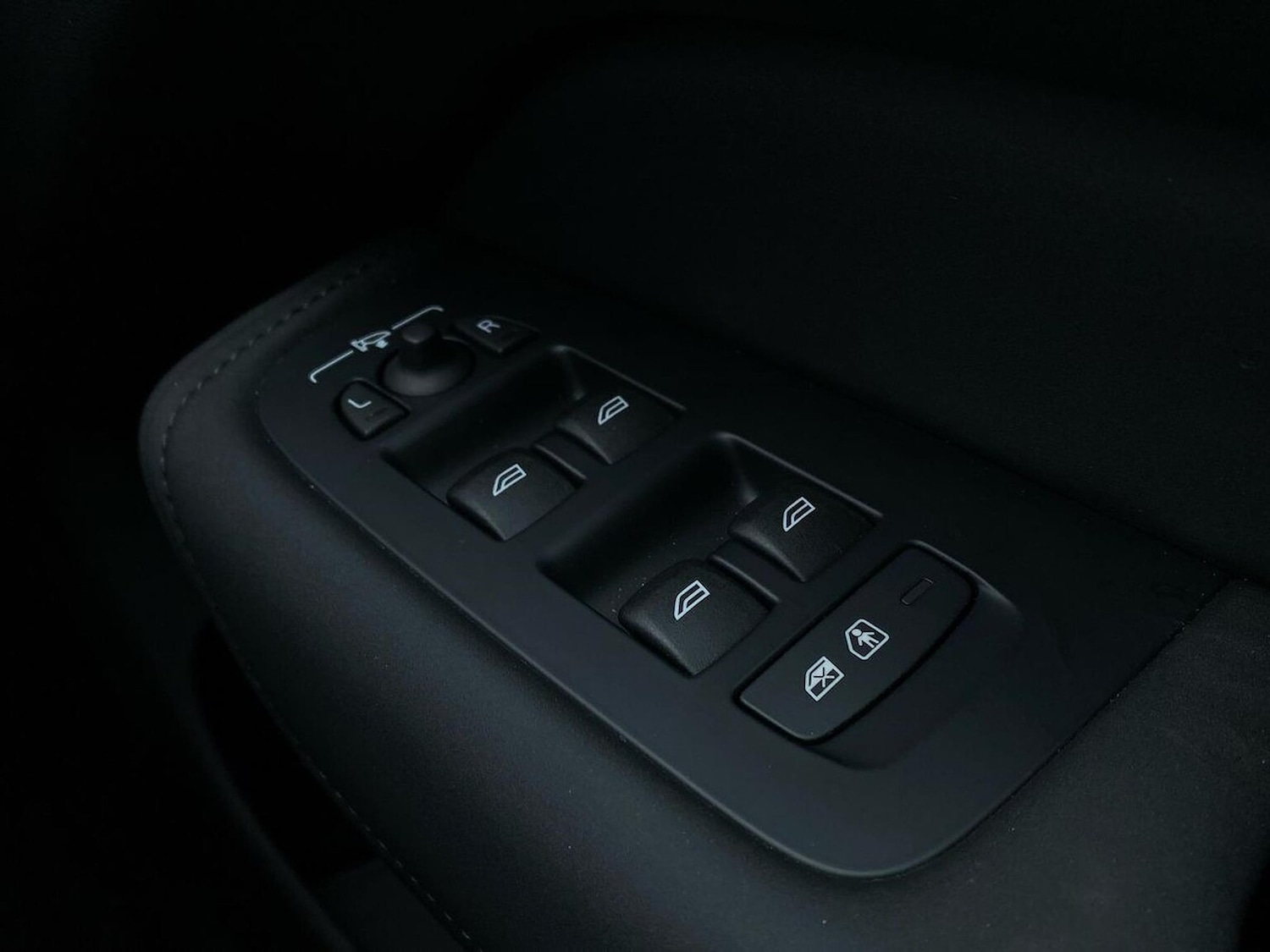 Used Volvo XC60 2025 for sale - 78191071: Photo 23