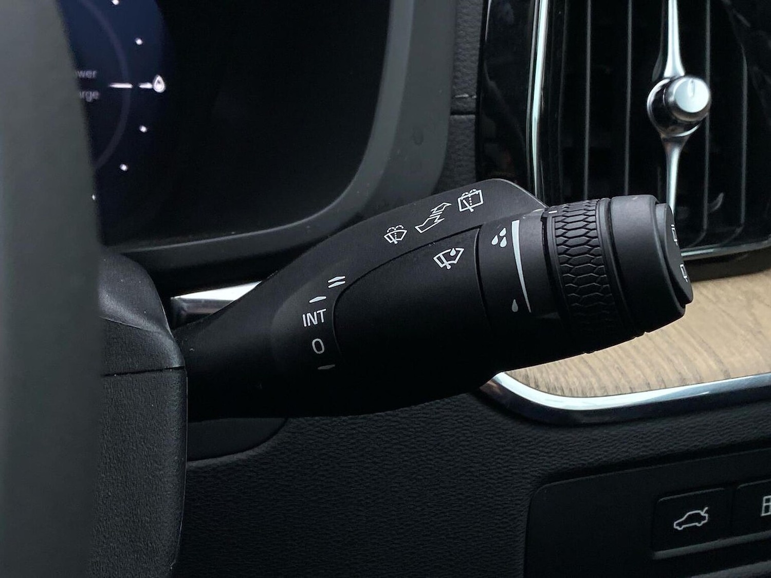 Used Volvo XC60 2025 for sale - 78191071: Photo 30