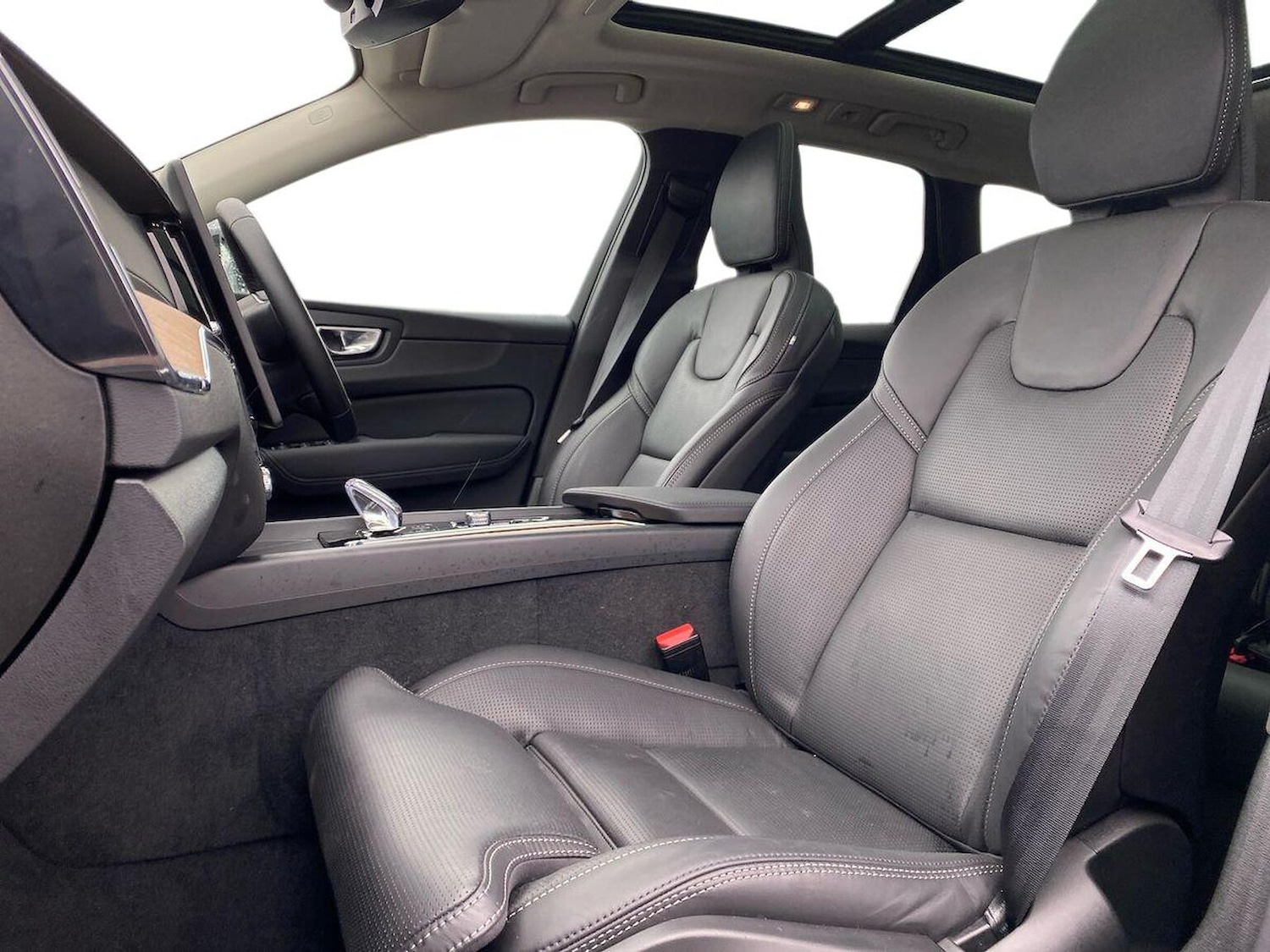 Used Volvo XC60 2025 for sale - 78191071: Photo 9