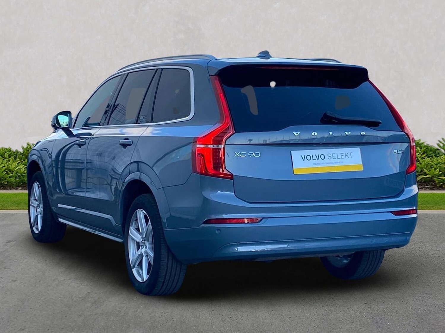 Used Volvo XC90 2023 for sale - 76070270: Photo 2