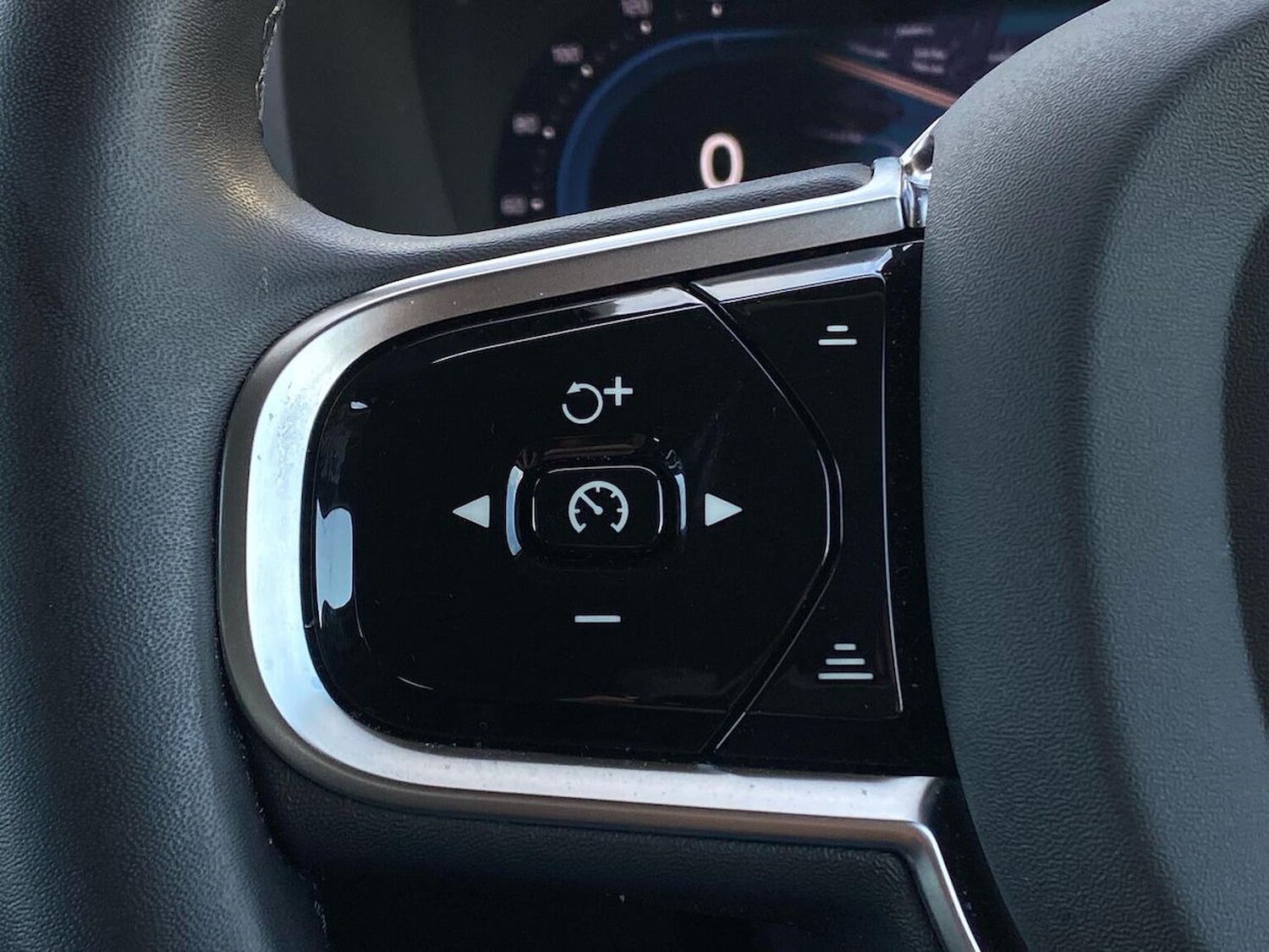Used Volvo XC90 2023 for sale - 76070270: Photo 27