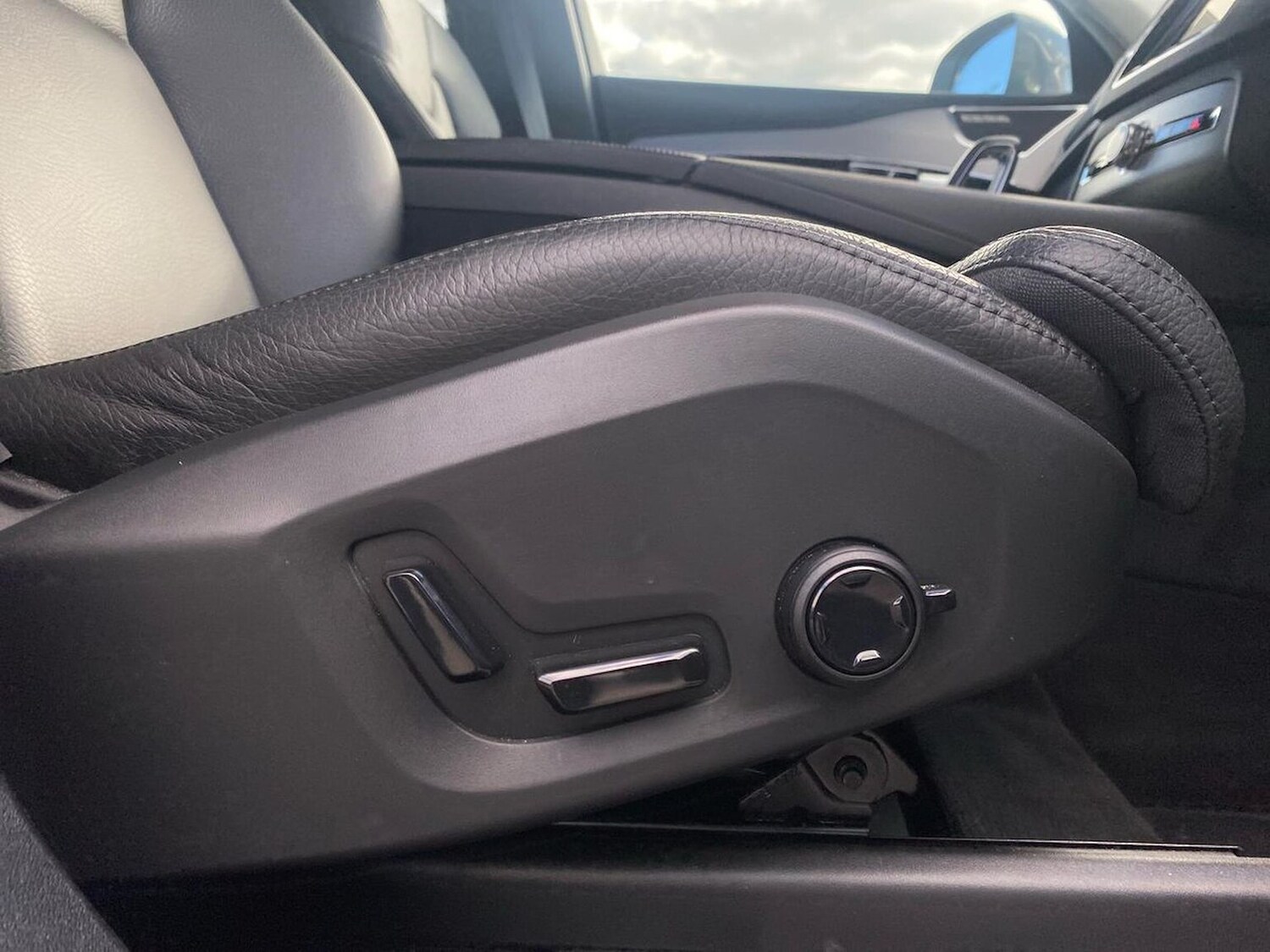 Used Volvo XC90 2023 for sale - 76070270: Photo 30