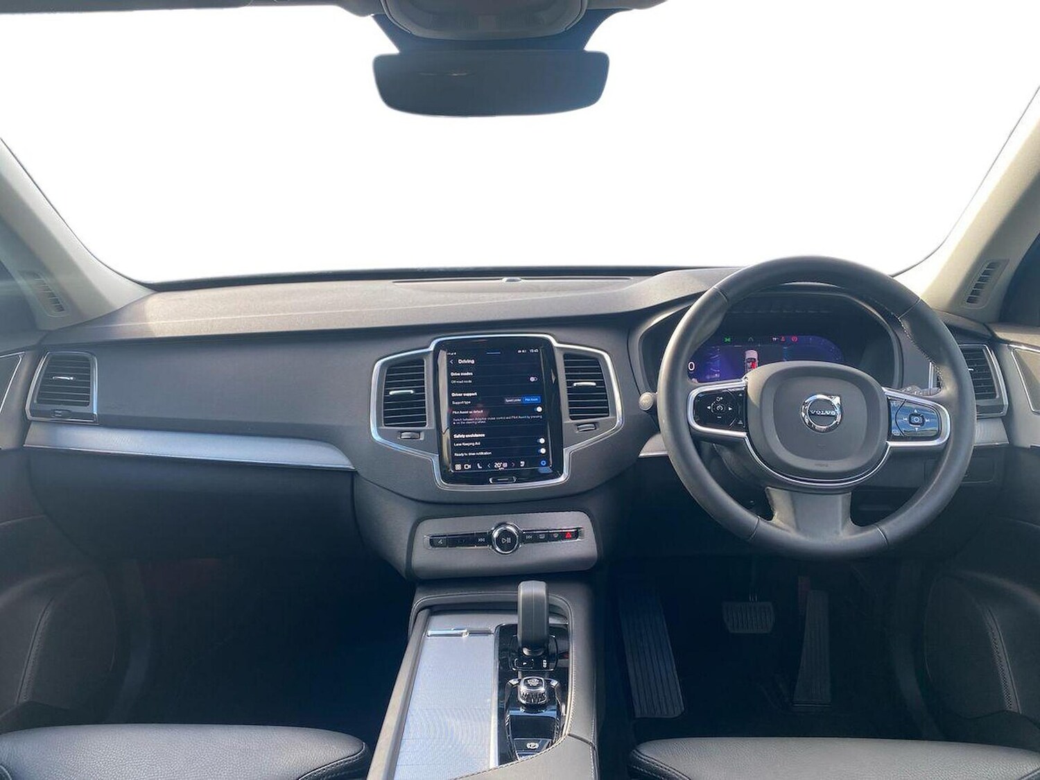 Used Volvo XC90 2023 for sale - 76070270: Photo 8