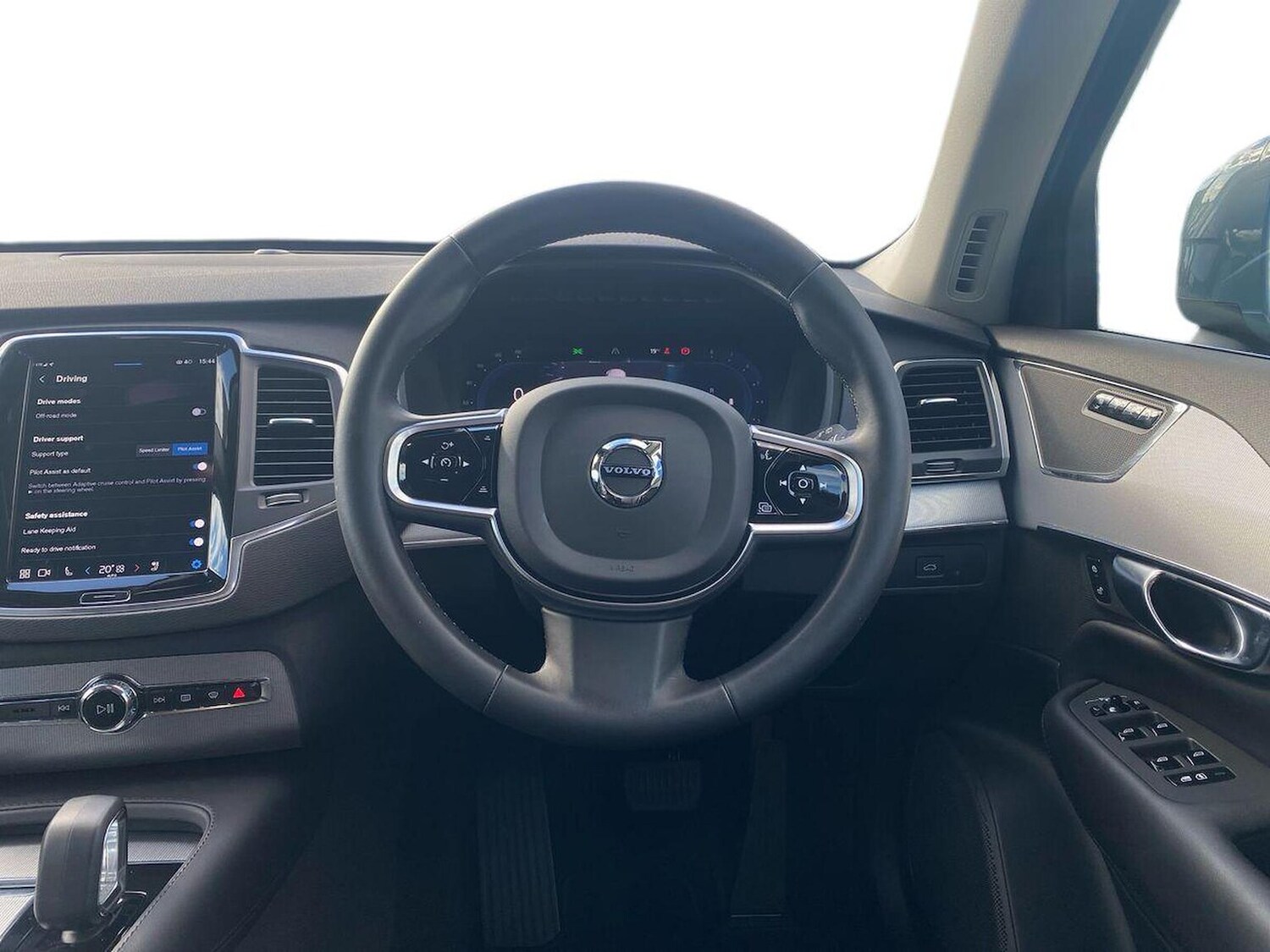 Used Volvo XC90 2023 for sale - 76070270: Photo 9