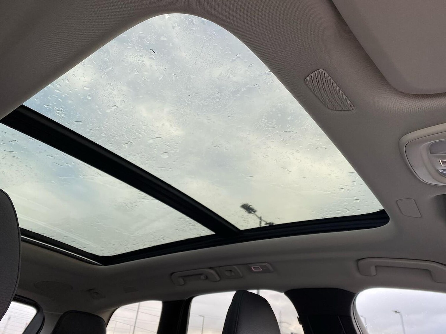 Used Volvo XC60 2025 for sale - 76407380: Photo 30