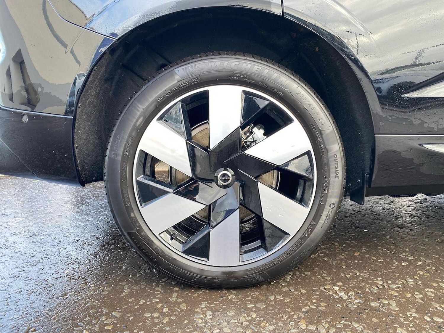 Used Volvo XC60 2025 for sale - 76407380: Photo 6