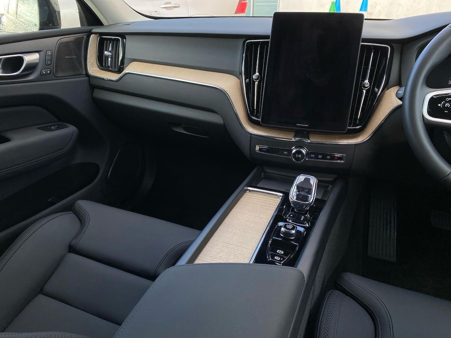 Used Volvo XC60 2025 for sale - 77984048: Photo 13