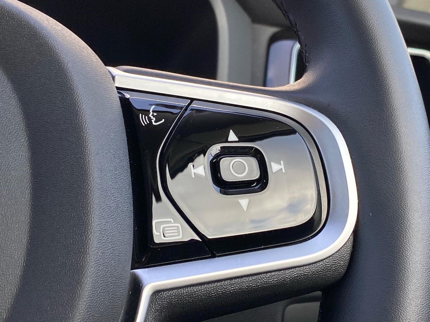 Used Volvo XC60 2025 for sale - 77984048: Photo 25