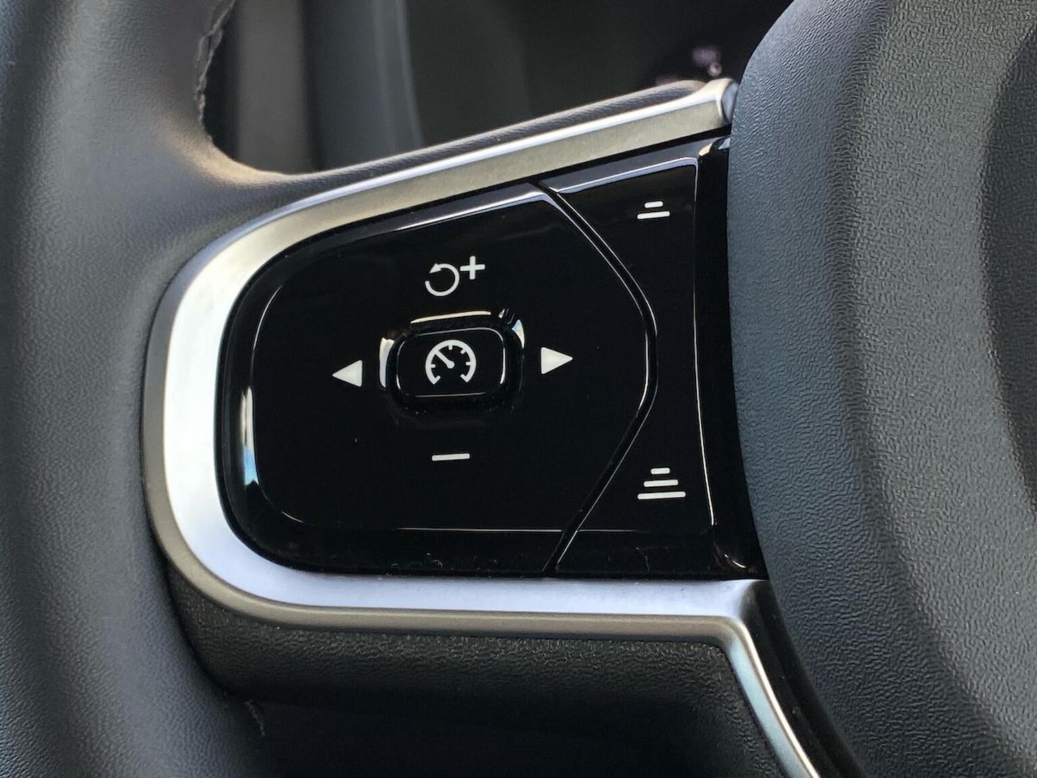 Used Volvo XC60 2025 for sale - 77984048: Photo 26