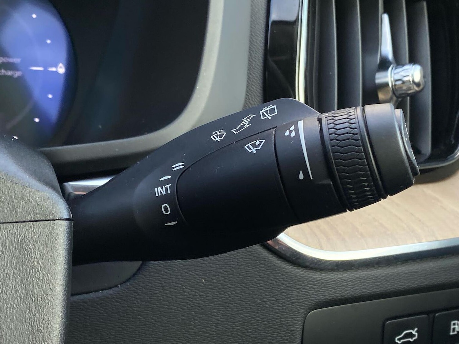 Used Volvo XC60 2025 for sale - 77984048: Photo 27