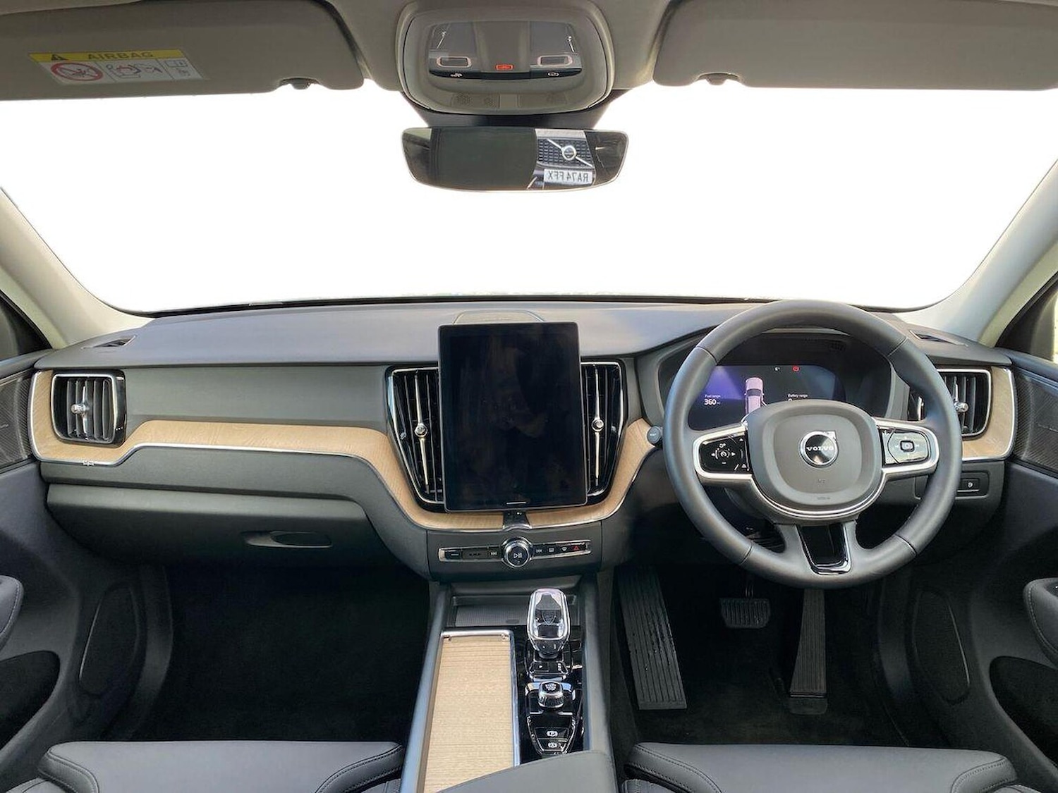 Used Volvo XC60 2025 for sale - 77984048: Photo 8