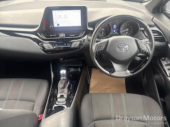 Used Toyota C-HR 2023 for sale - 79601140: Photo
