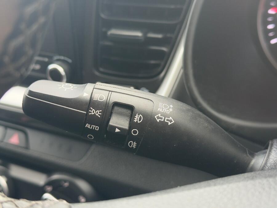 Used Kia Stonic 2023 for sale - 76592076: Photo 11