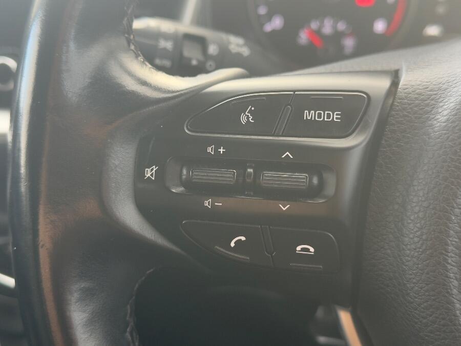 Used Kia Stonic 2023 for sale - 76592076: Photo 18