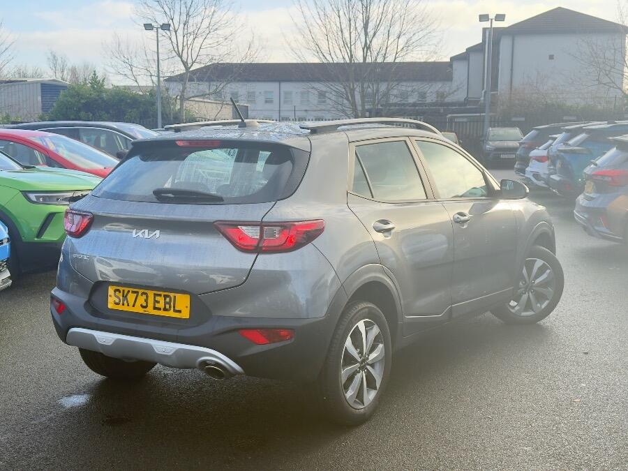 Used Kia Stonic 2023 for sale - 76592076: Photo 2