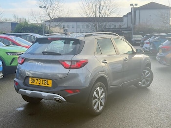 Used Kia Stonic 2023 for sale - 76592076: Photo