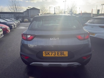 Used Kia Stonic 2023 for sale - 76592076: Photo