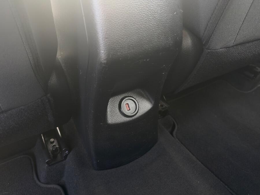 Used Kia Stonic 2023 for sale - 76592076: Photo 8