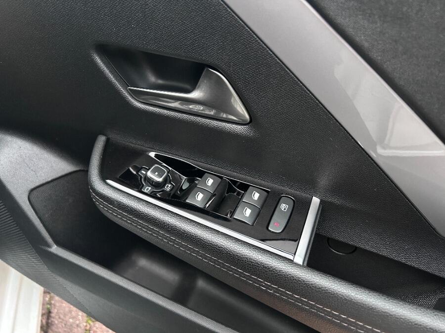 Used Vauxhall Astra for sale - 77344153: Photo 41